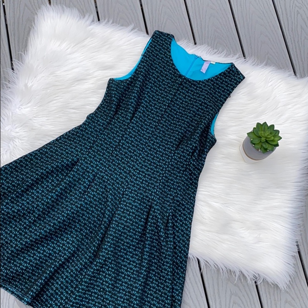 Francesca’s pattern sleeveless dress - Picture 1 of 6